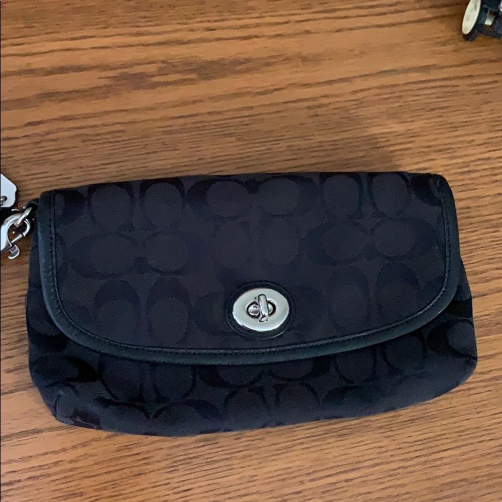 Women’s coach little hand bag